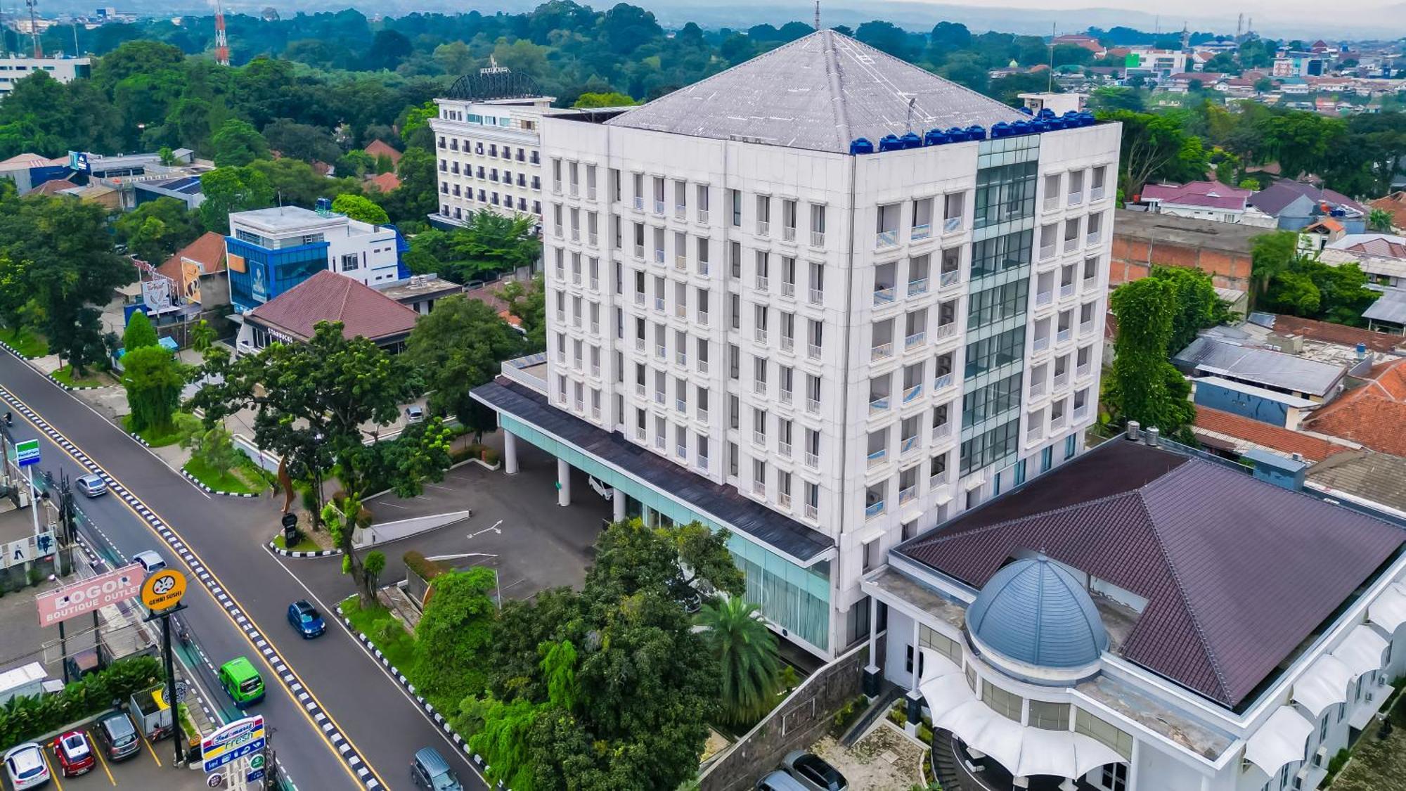 Royal Padjadjaran Hotel Μπογκόρ Εξωτερικό φωτογραφία
