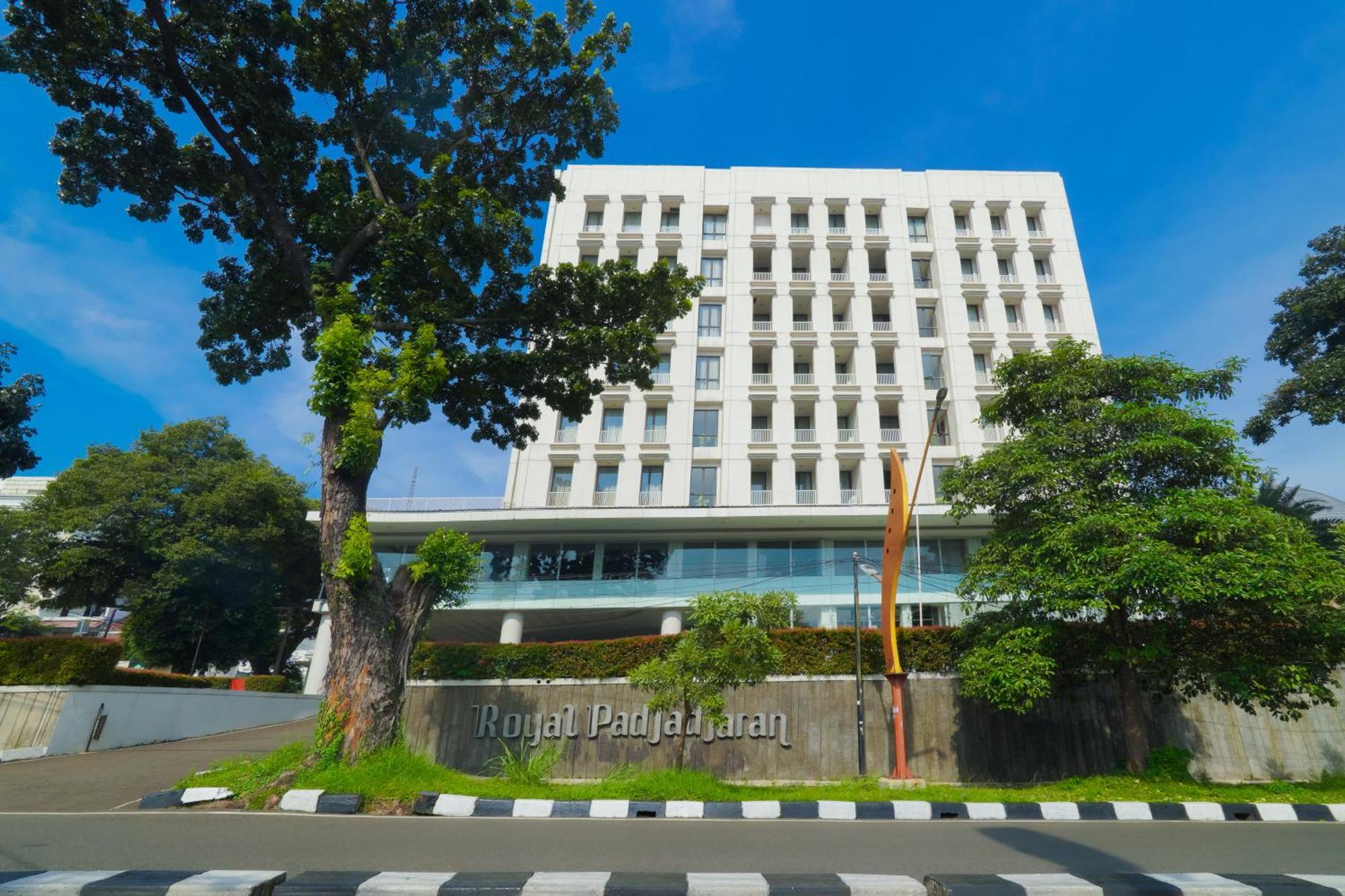 Royal Padjadjaran Hotel Μπογκόρ Εξωτερικό φωτογραφία