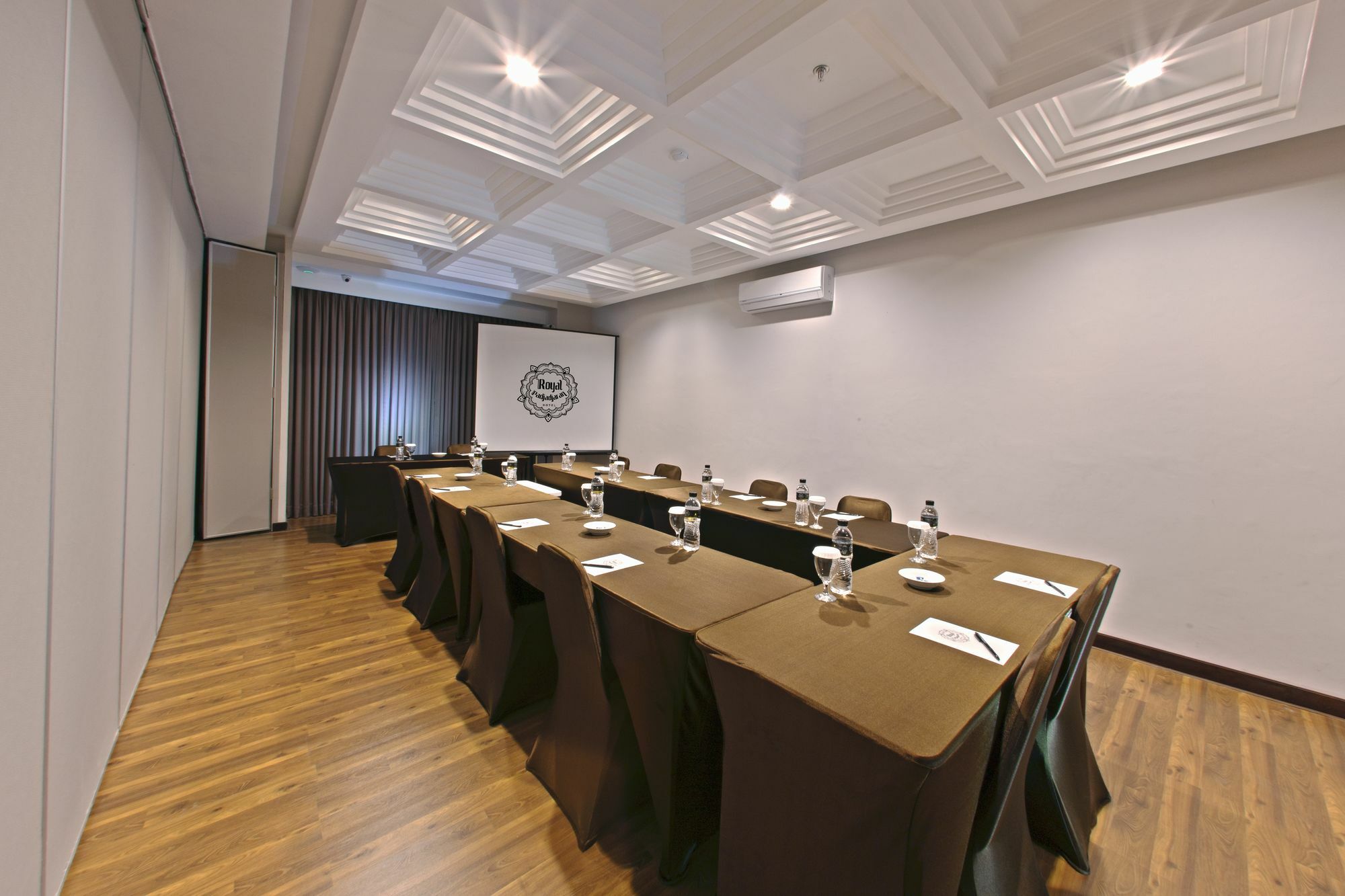 Royal Padjadjaran Hotel Μπογκόρ Εξωτερικό φωτογραφία